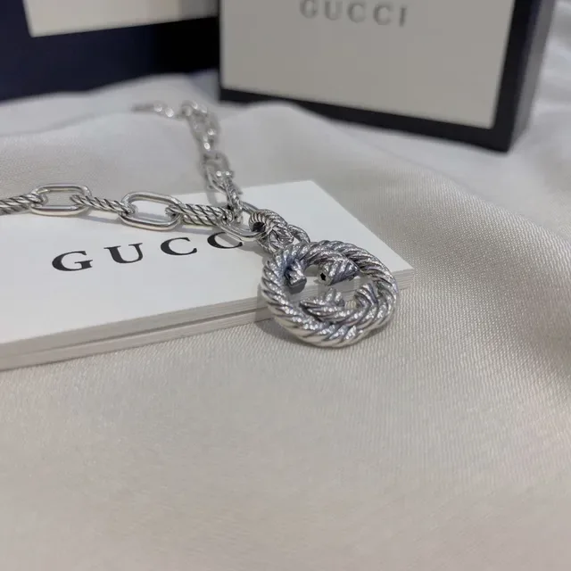 Gucci Silver Twisted Rope Chain Interlocking G Pendant Necklace 2