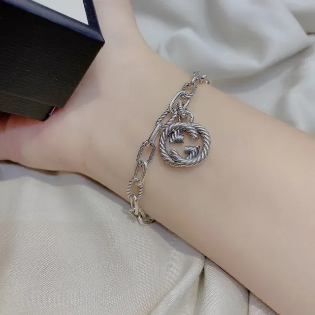 Gucci Silver Twisted Rope Chain Interlocking G Pendant Necklace 4