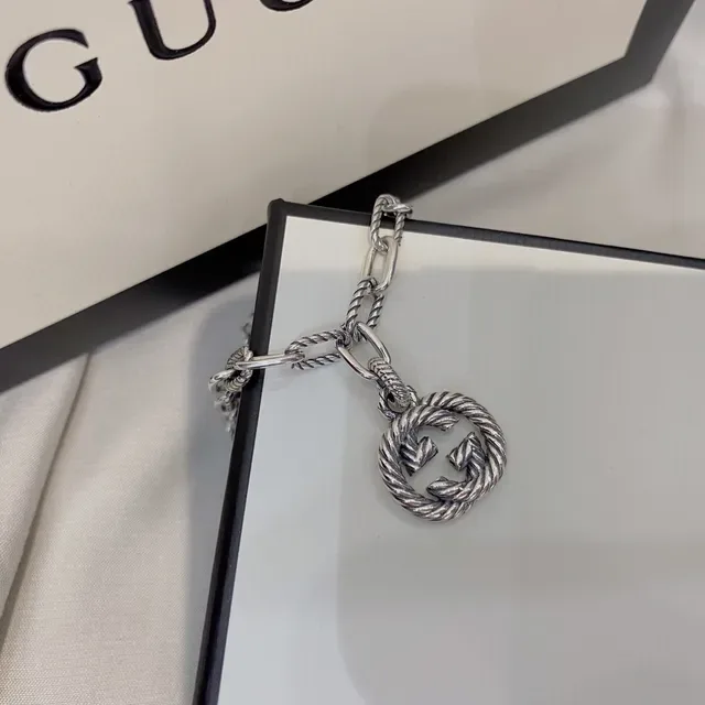 Gucci Silver Twisted Rope Chain Interlocking G Pendant Necklace 5