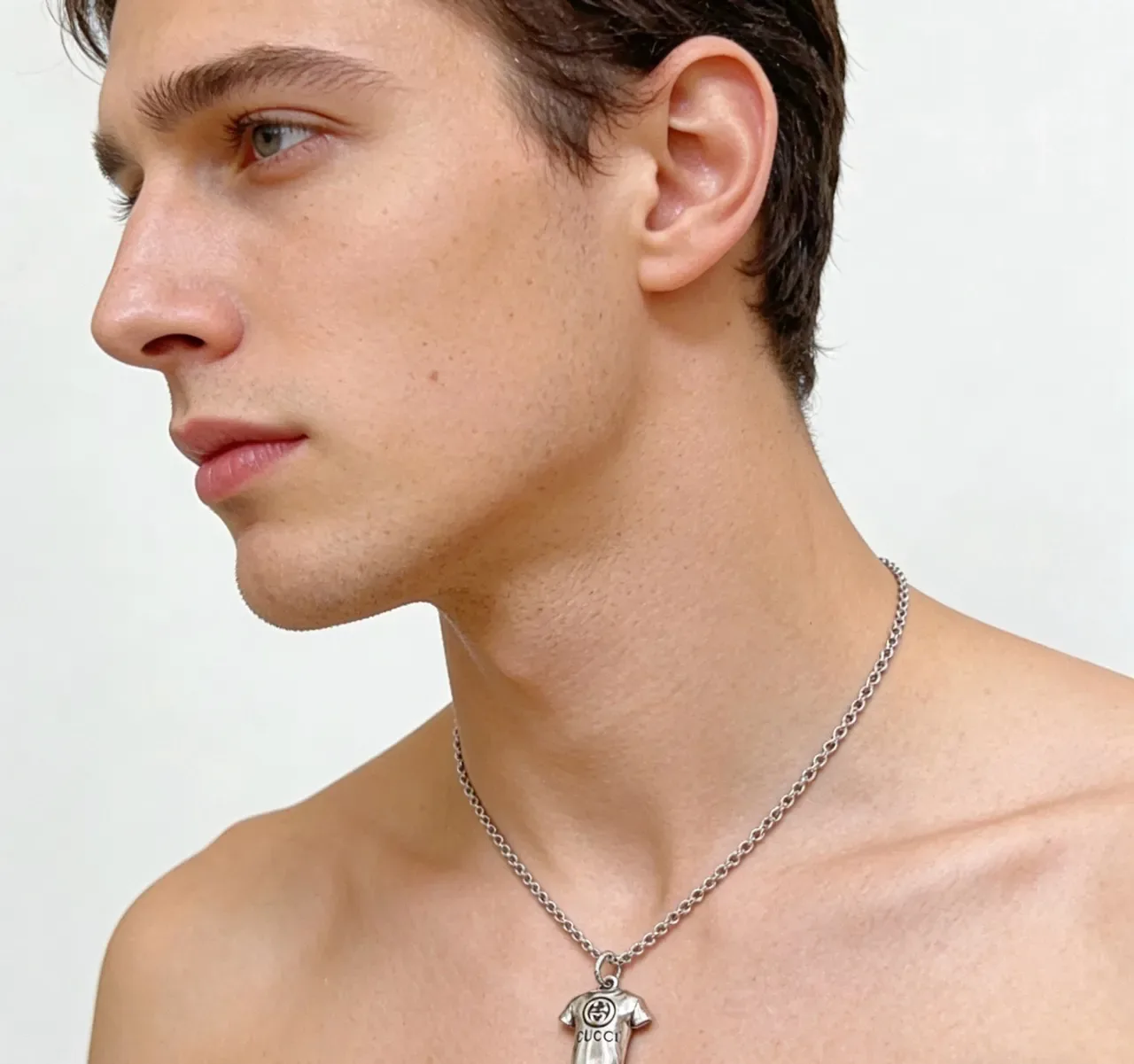 Gucci T-Shirt Pendant Colar Prata 5