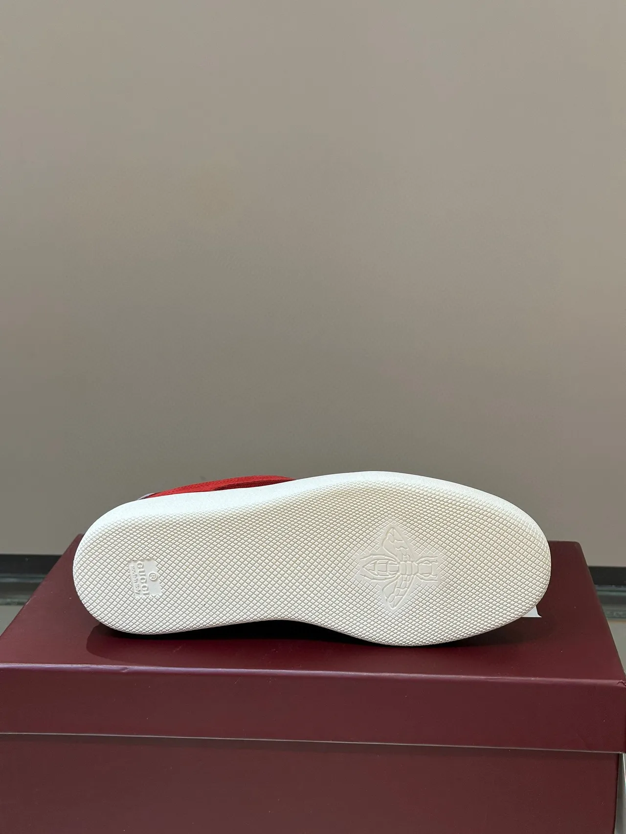 Gucci Tennis 1977 Red and White Lifestyle Sneakers 7