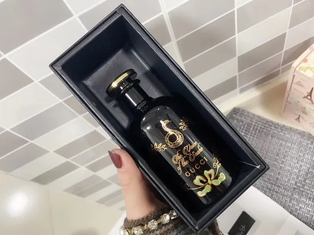 Gucci The Voice of Snake Black Gold Ornate Baroque Detailing Glass Bottle Perfume 7