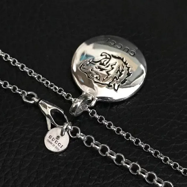 Gucci Tiger Head Engraved Silver Pendant Necklace 2
