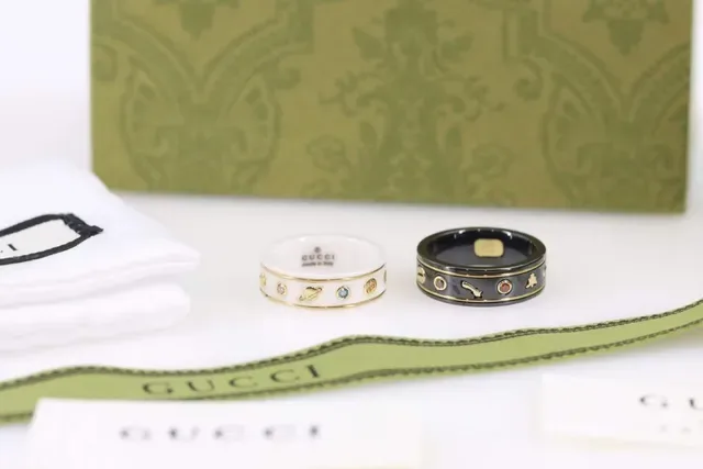 Gucci White Black Ceramic Band Gold-Trimmed Ring 3