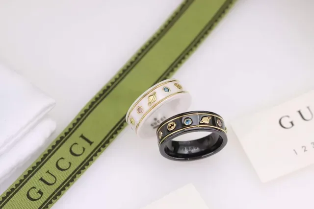 Gucci White Black Ceramic Band Gold-Trimmed Ring 8