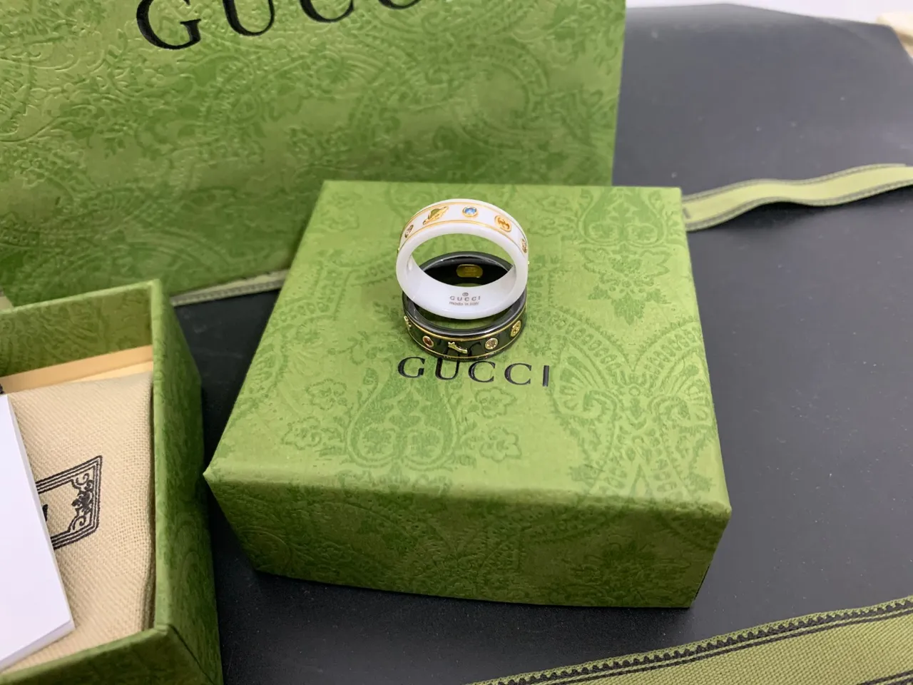 Gucci White Gold Ceramic Trim Ring 2