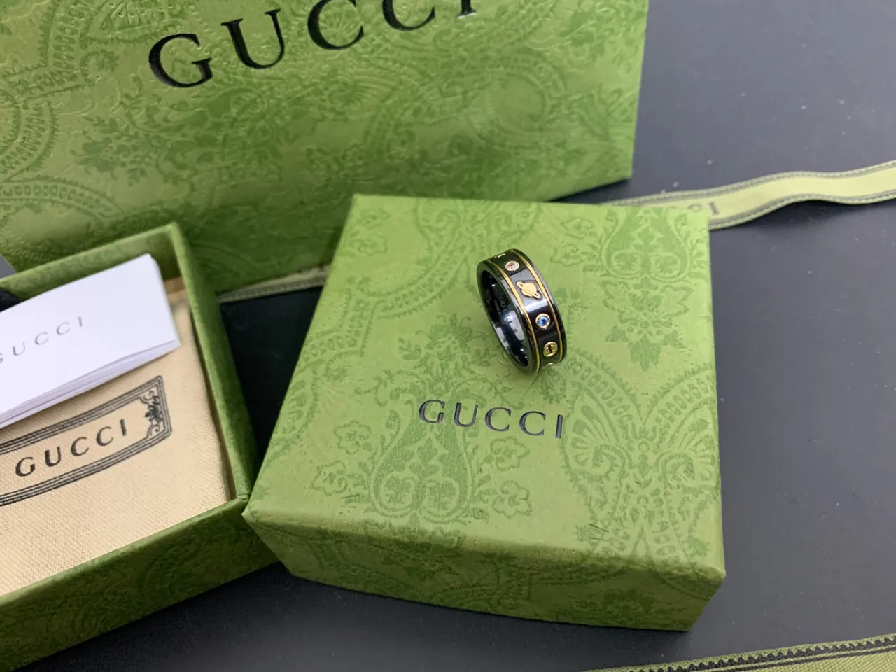 Gucci White Gold Ceramic Trim Ring 6