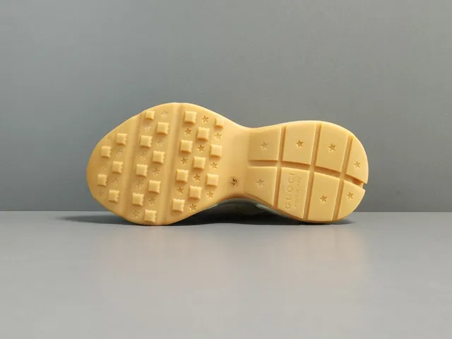 Gucci White Yellow Sole Star Appliqués Chunky Sneakers 18