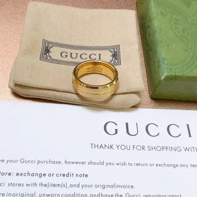 Gucci Wide Band Ring Polished Gold-Tone Dual-Groove Minimalist Ring 6