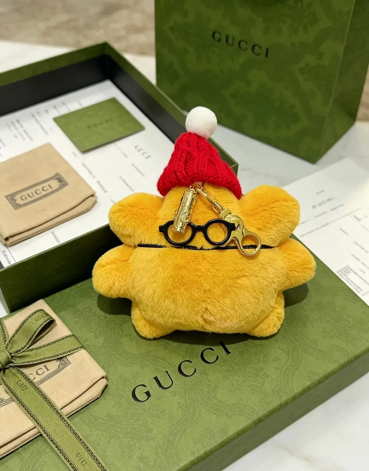 Gucci Yellow Red Plush Star-Shaped Goggle Accessory Handbag 2