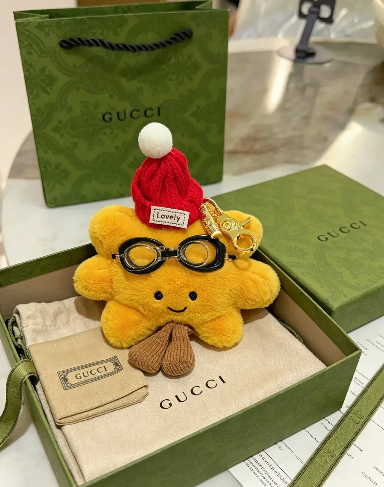 Gucci Yellow Red Plush Star-Shaped Goggle Accessory Handbag 3