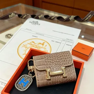 Hermès Beige Gold Crocodile-Embossed Leather H-Turnlock Clasp Coin Purse