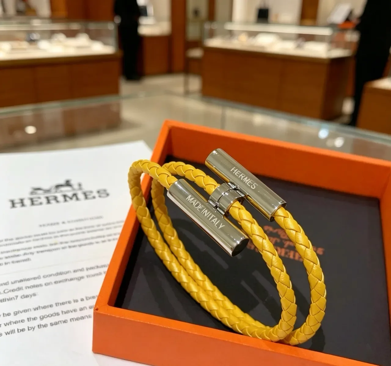 Hermès pulseira de couro amarelo trançada dupla volta 10