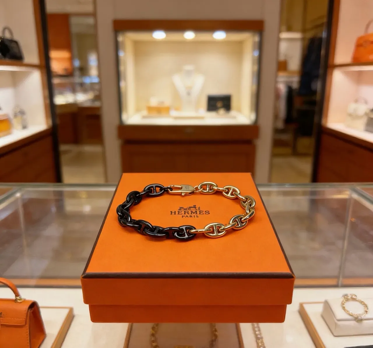 Hermès Chaine d'Ancre Black and Gold Link Bracelet 8
