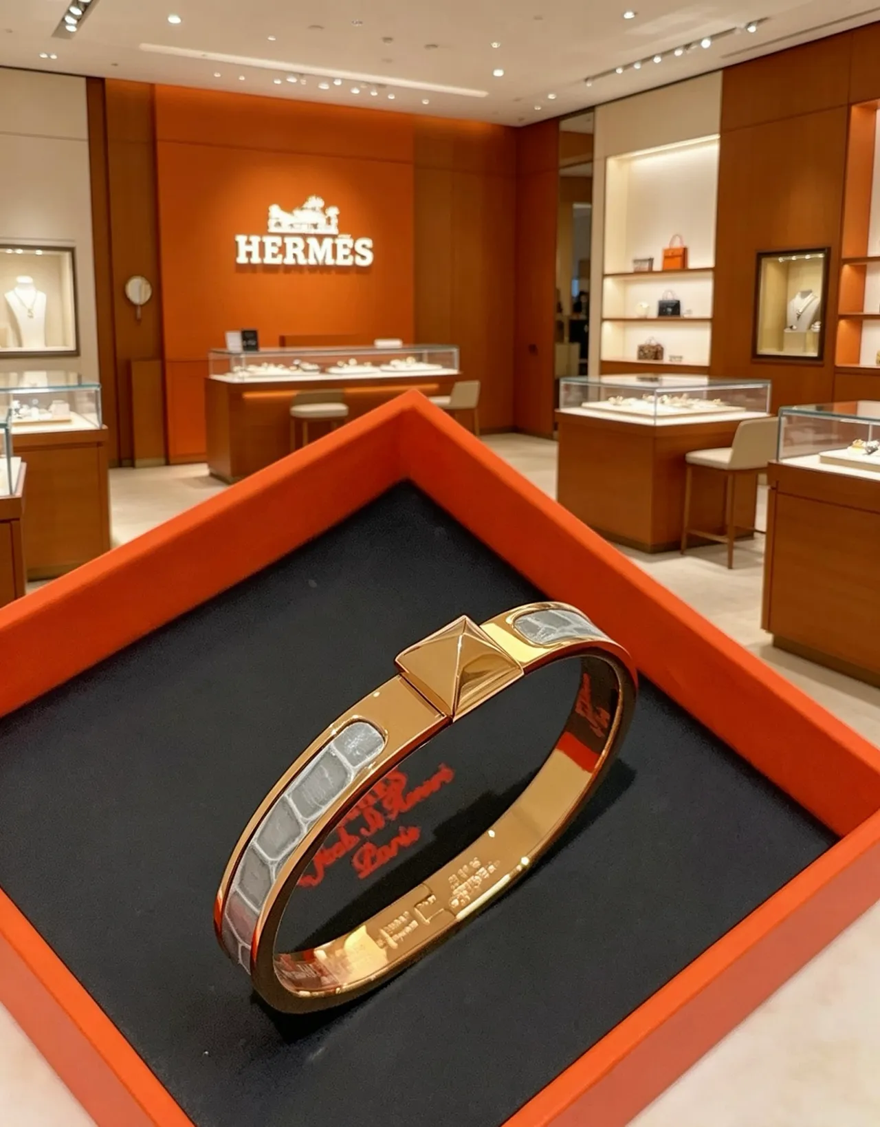 Hermès Clic H Dourado e Inlay de Couro de Jacaré Pulseira 6