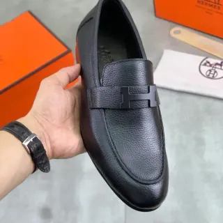 Hermès Constance Loafer Preto Couro Granulado H-Buckle Loafer