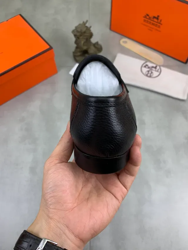 Hermès Constance Loafer Preto Couro Granulado H-Buckle Loafer 3