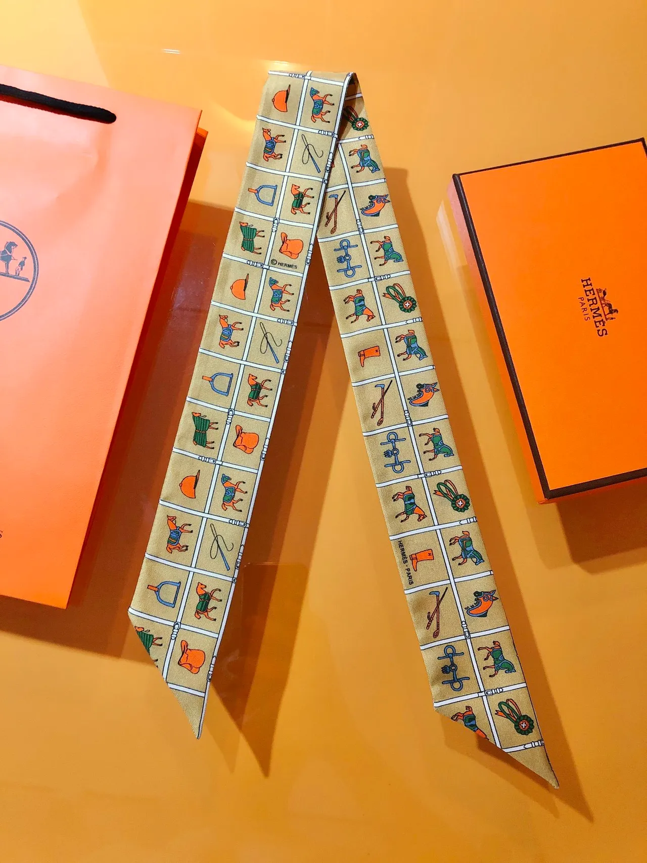 Hermès Équitation Beige Multicolor Grid-Patterned Equestrian Motif Necktie 6
