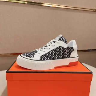 Hermès Sneaker Lifestyle Geométrico Tejido Blanco y Negro