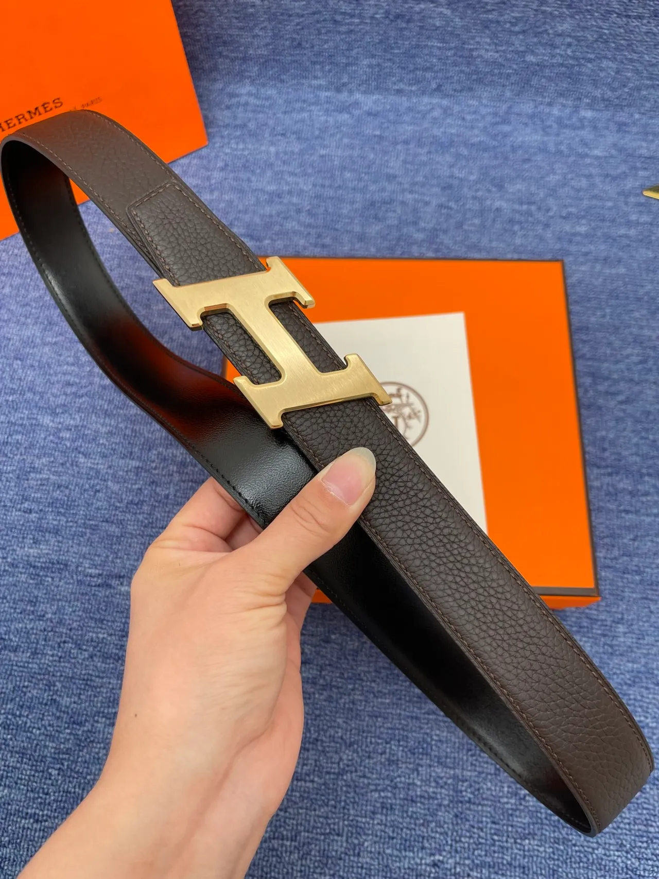 Hermès H Belt Ceinture en cuir noir grainé boucle dorée en cuir 12