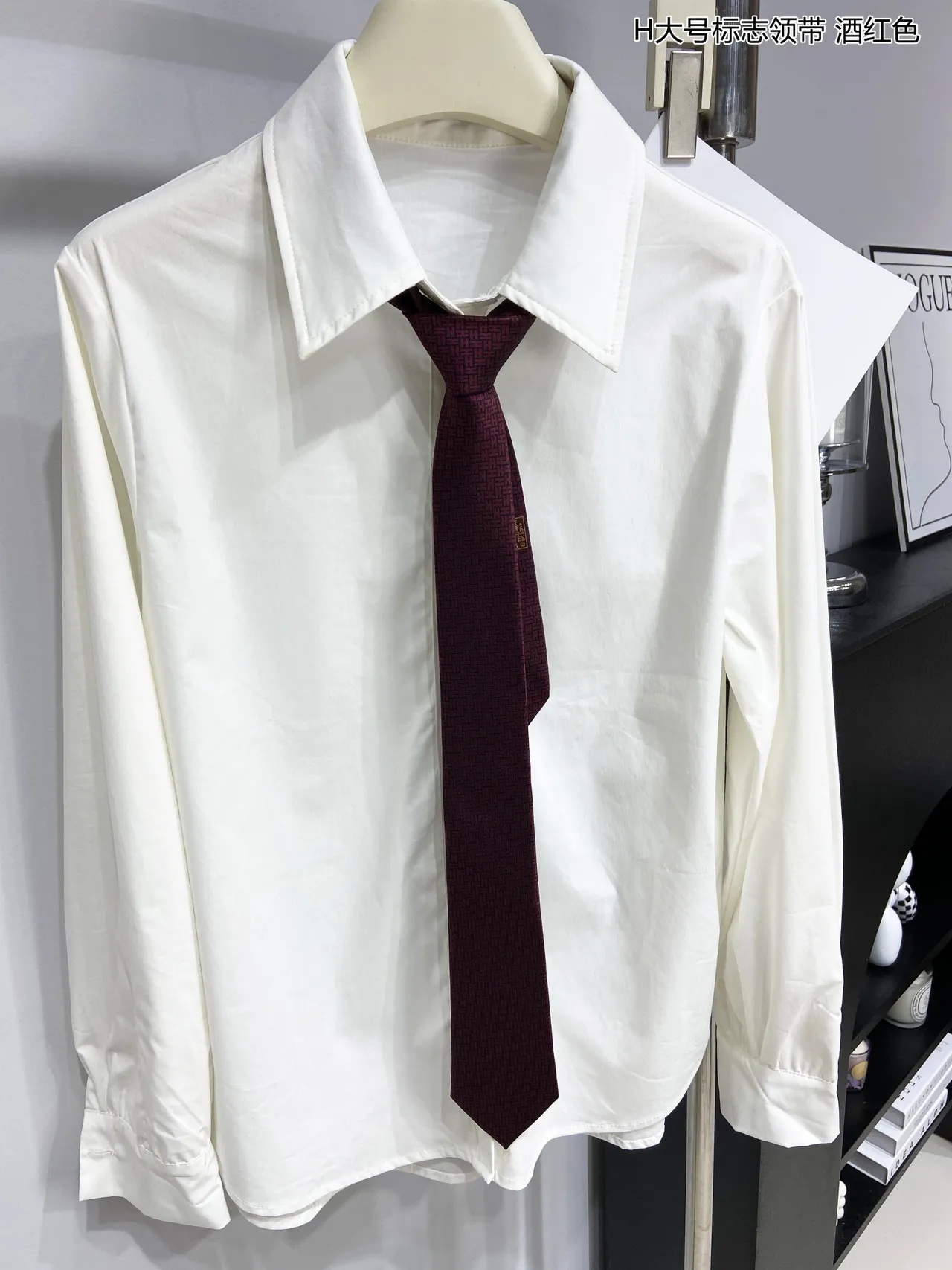 Hermès H Motif Burgundy Black Woven Silk Repeating Monogram Necktie 7