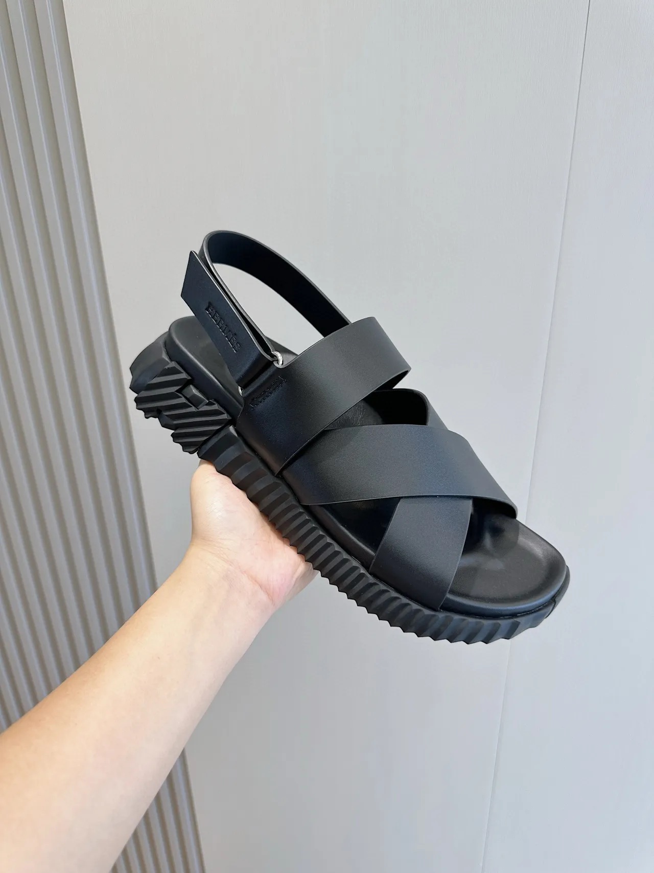 Hermès Oran sandales casuales noires à brides croisées 5