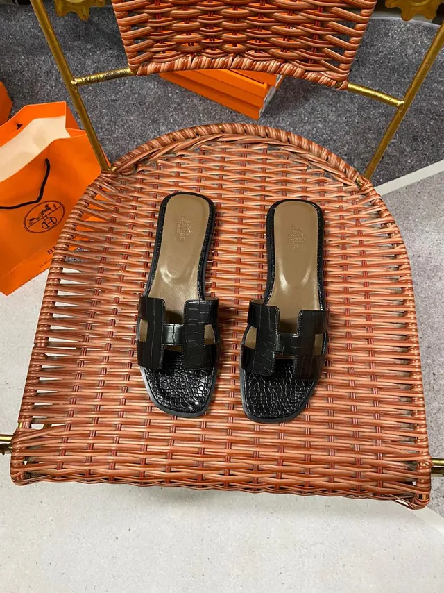 Hermès Oran Black Croc-Embossed Leather Slippers 2