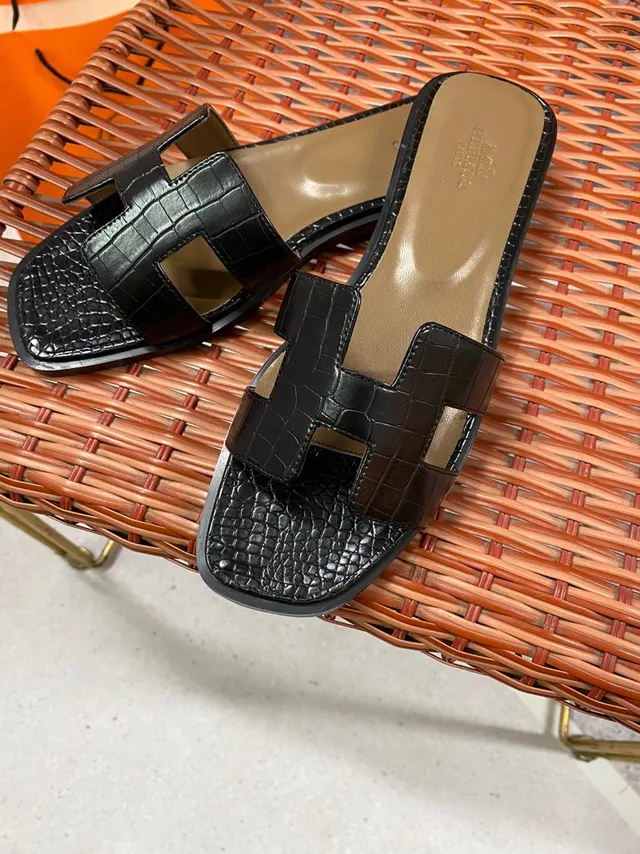 Hermès Oran Black Croc-Embossed Leather Slippers 5