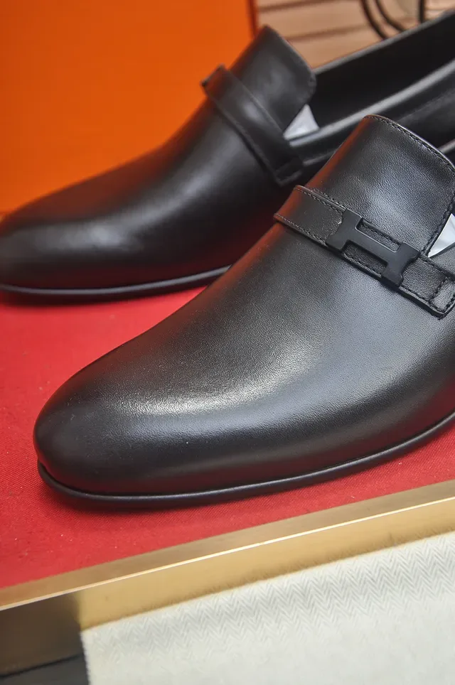 Hermès Oran Couro Preto H-Buckle Mocassins 2