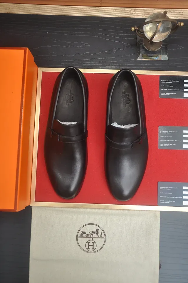 Hermès Oran Couro Preto H-Buckle Mocassins 5