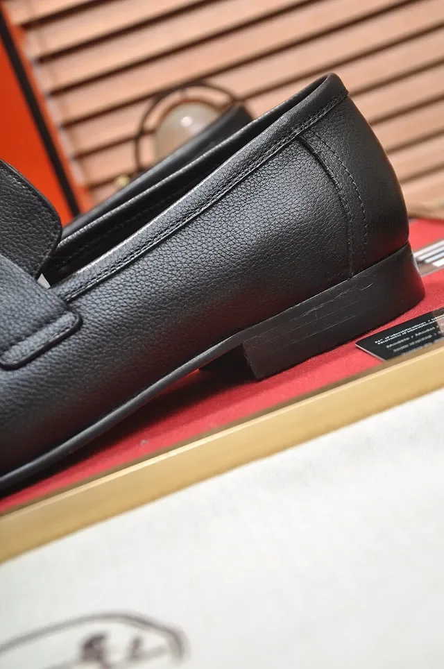Hermès Oran Cuir Noir Pebbled H-Buckle Loafers 9