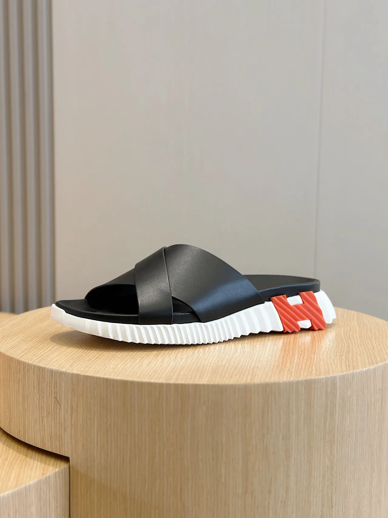 Hermès Oran Black White Cross-Strap Platform Sole Slippers 3
