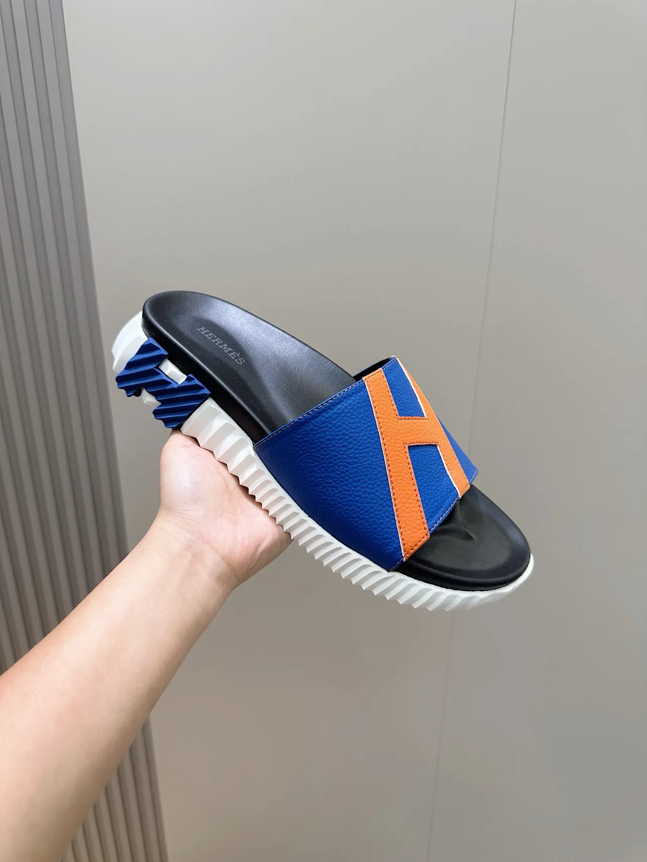Hermès Oran Blue and Orange Leather Slippers 5