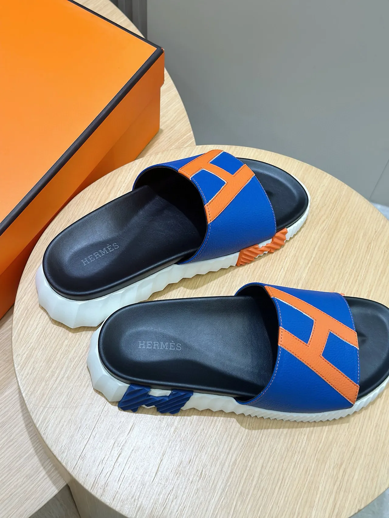 Hermès Oran Blue and Orange Leather Slippers 6