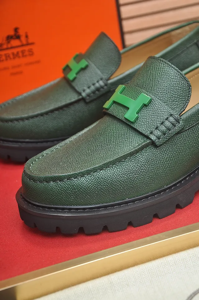 Hermès Oran Green Black Pebbled Leather H-Buckle Hardware Loafer 2