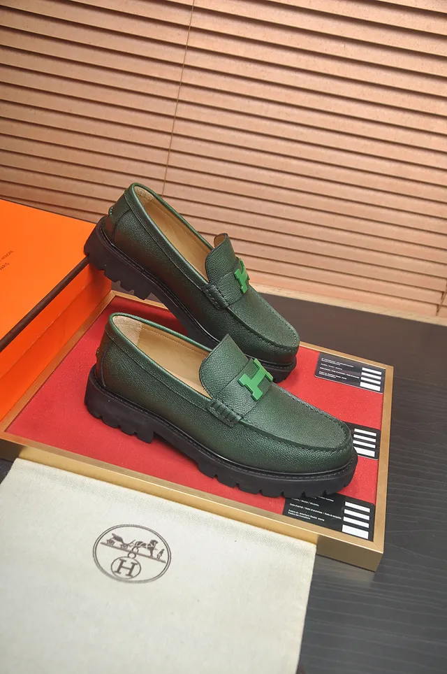 Hermès Oran Green Black Pebbled Leather H-Buckle Hardware Loafer 4