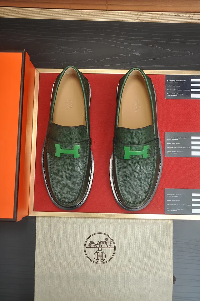 Hermès Oran Green Black Pebbled Leather H-Buckle Hardware Loafer 5