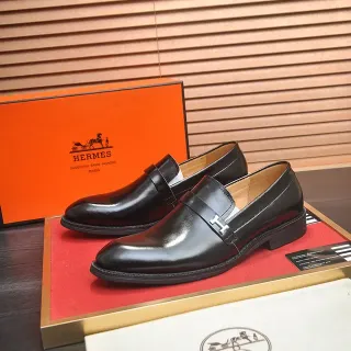 Hermès Oran Mocassim de Couro Preto Slip-On