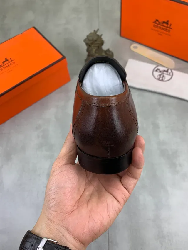 Hermès Oran Loafer Marrom Couro Embossado de Crocodilo 3