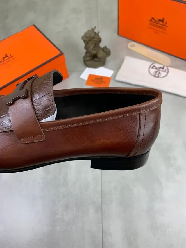 Hermès Oran Loafer Marrom Couro Embossado de Crocodilo 4