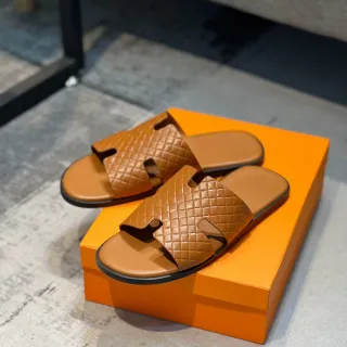 Hermès Oran टैन बुनी चमड़ी सैंडल