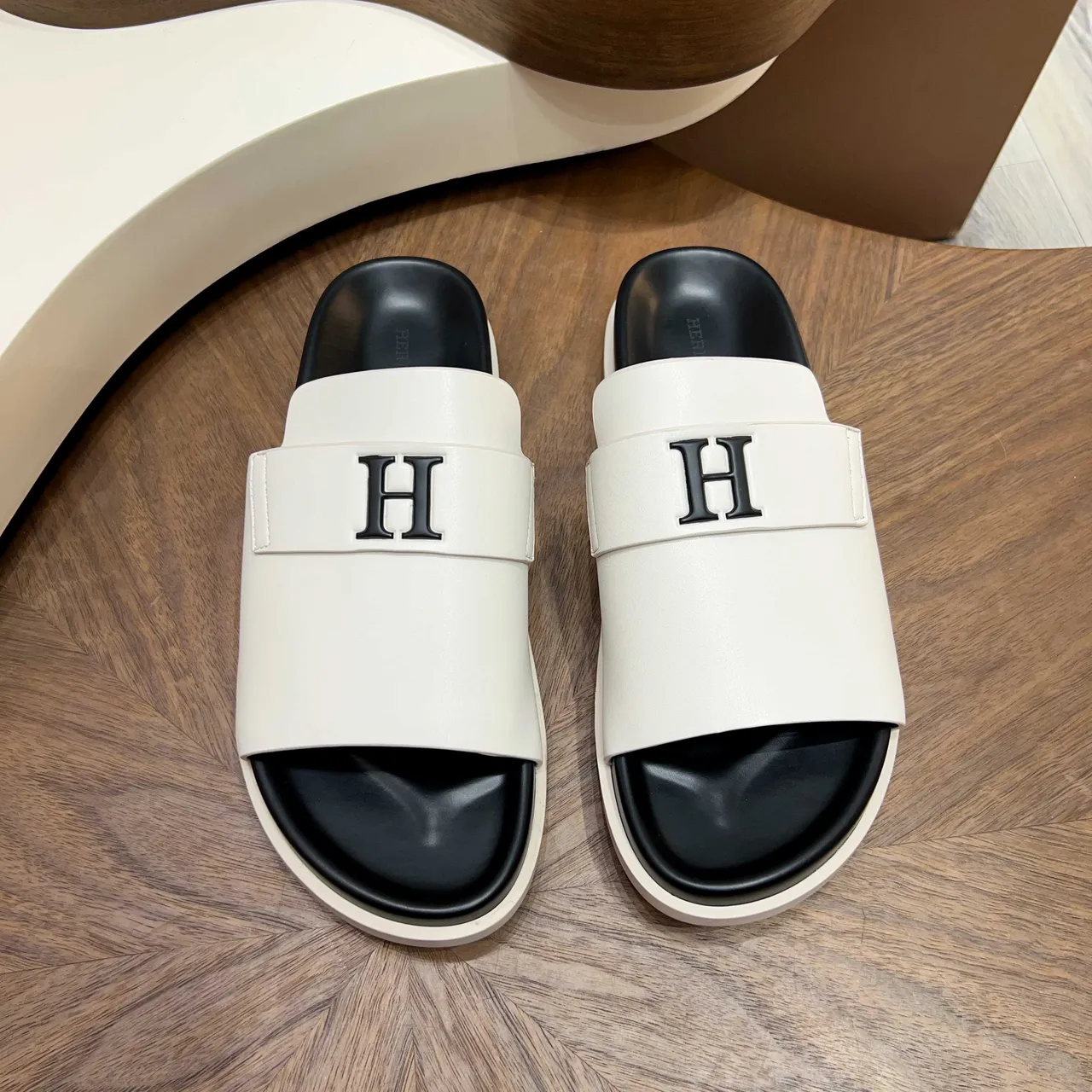 Hermès Slide Brown Black Leather Strap Interlocking H Logo Slippers 3