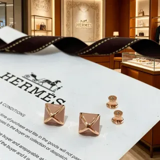 Hermès Esmalte cuadrado Motivo X Pendientes studs
