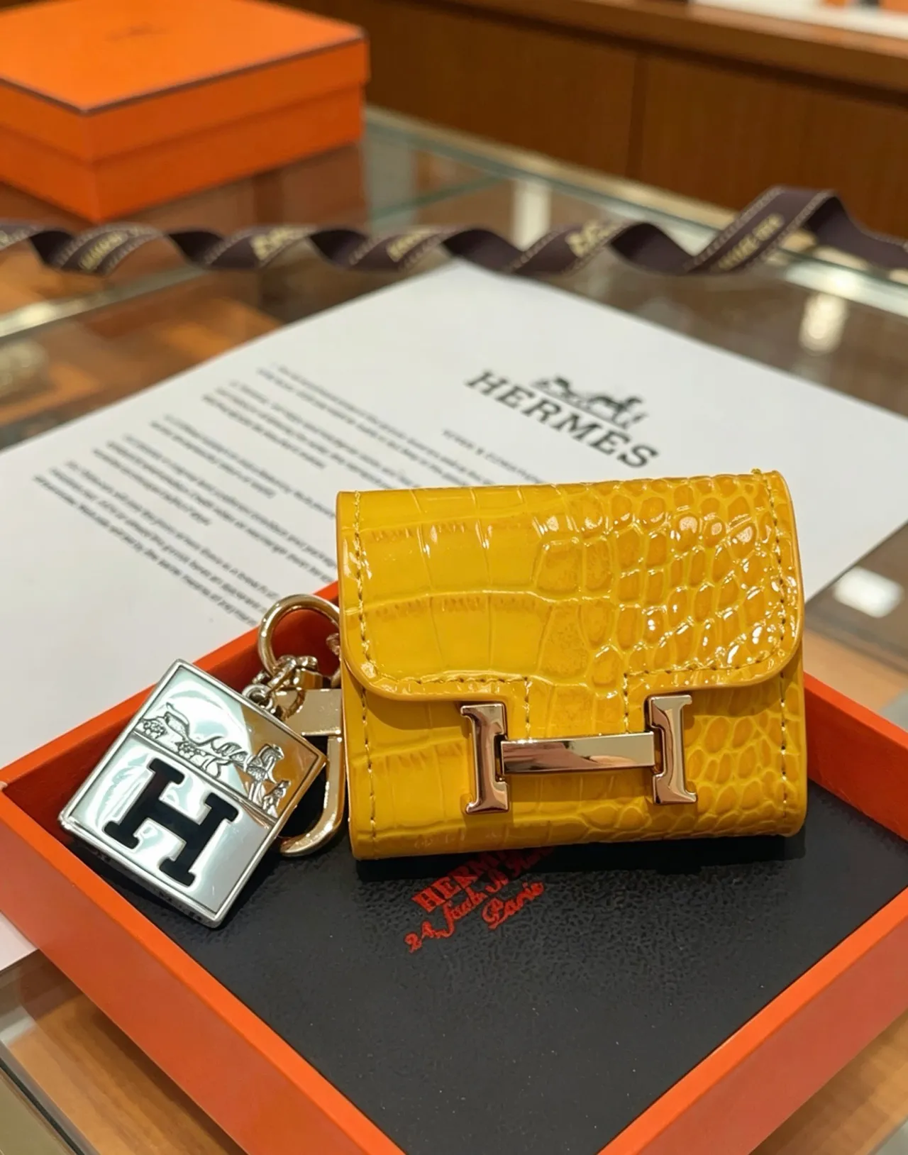 Hermès Yellow Silver Crocodile-Embossed Leather H-Shaped Palladium Clasp Handbag 2