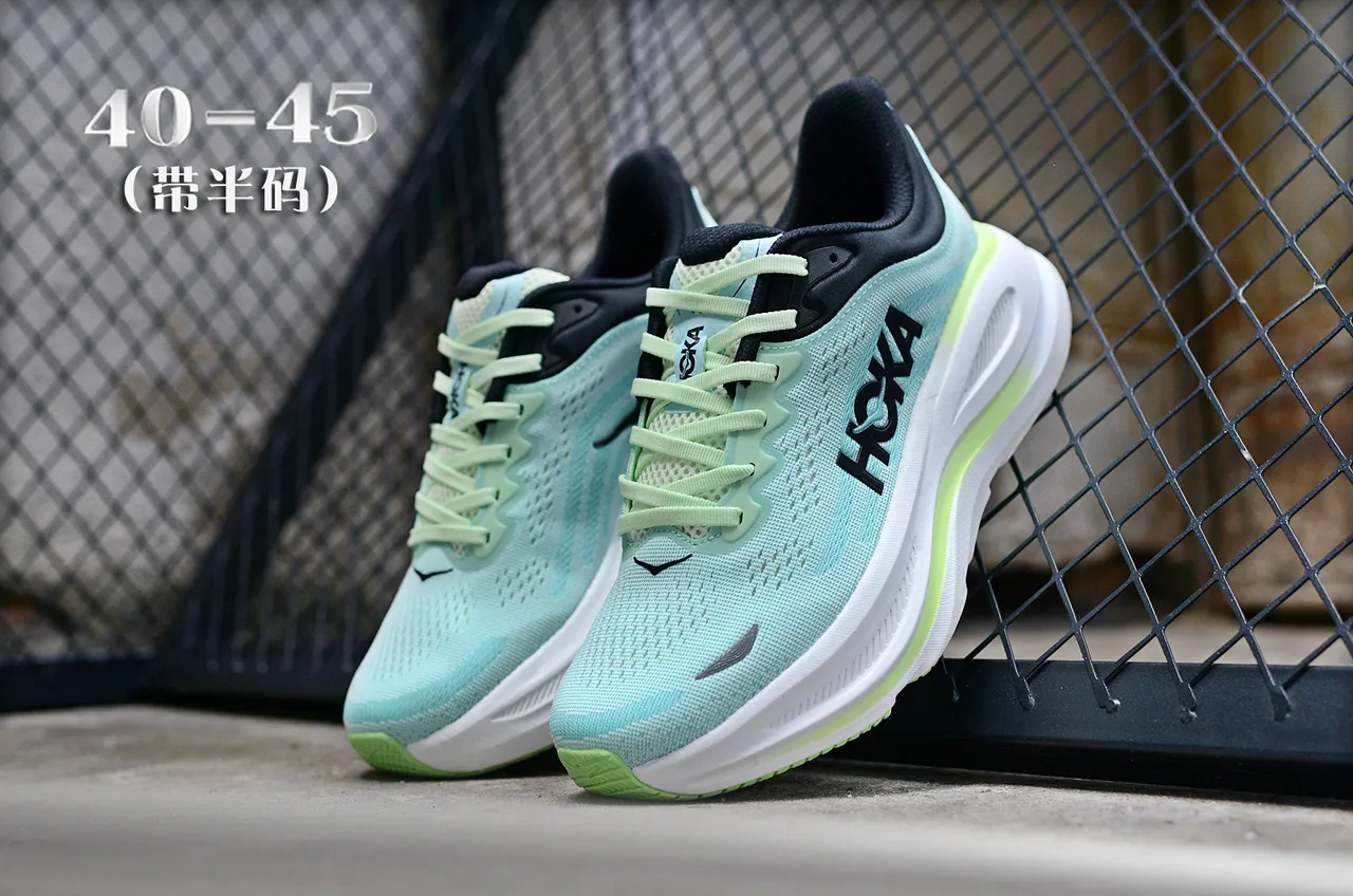 Hoka Clifton Verde Branco Upper Malha Engenharia Tamanho Oversized Solado Médio Tênis de Corrida 5