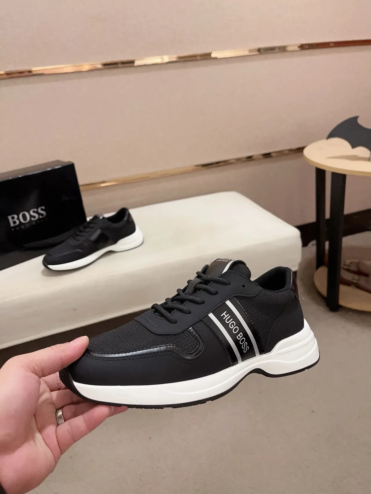 Hugo Boss Tênis Lifestyle Pretos Brancos Malha e Sintético Solado Plataforma Multicamadas 3