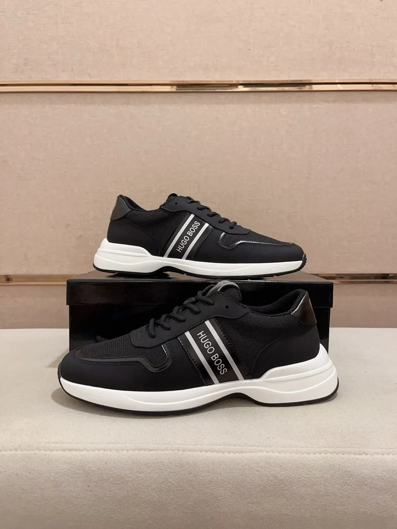 Hugo Boss Tênis Lifestyle Pretos Brancos Malha e Sintético Solado Plataforma Multicamadas 7