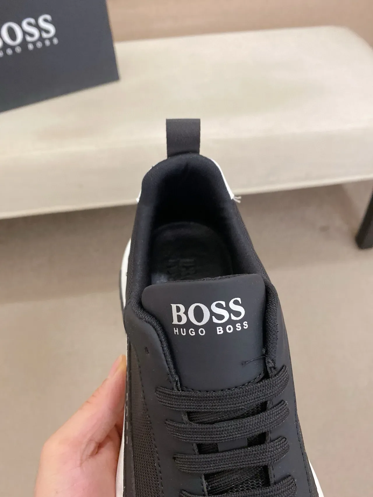 Hugo Boss Sneakers Lifestyle Noir Blanc avec Upper Mesh-Synthetic Contraste Midsole 6