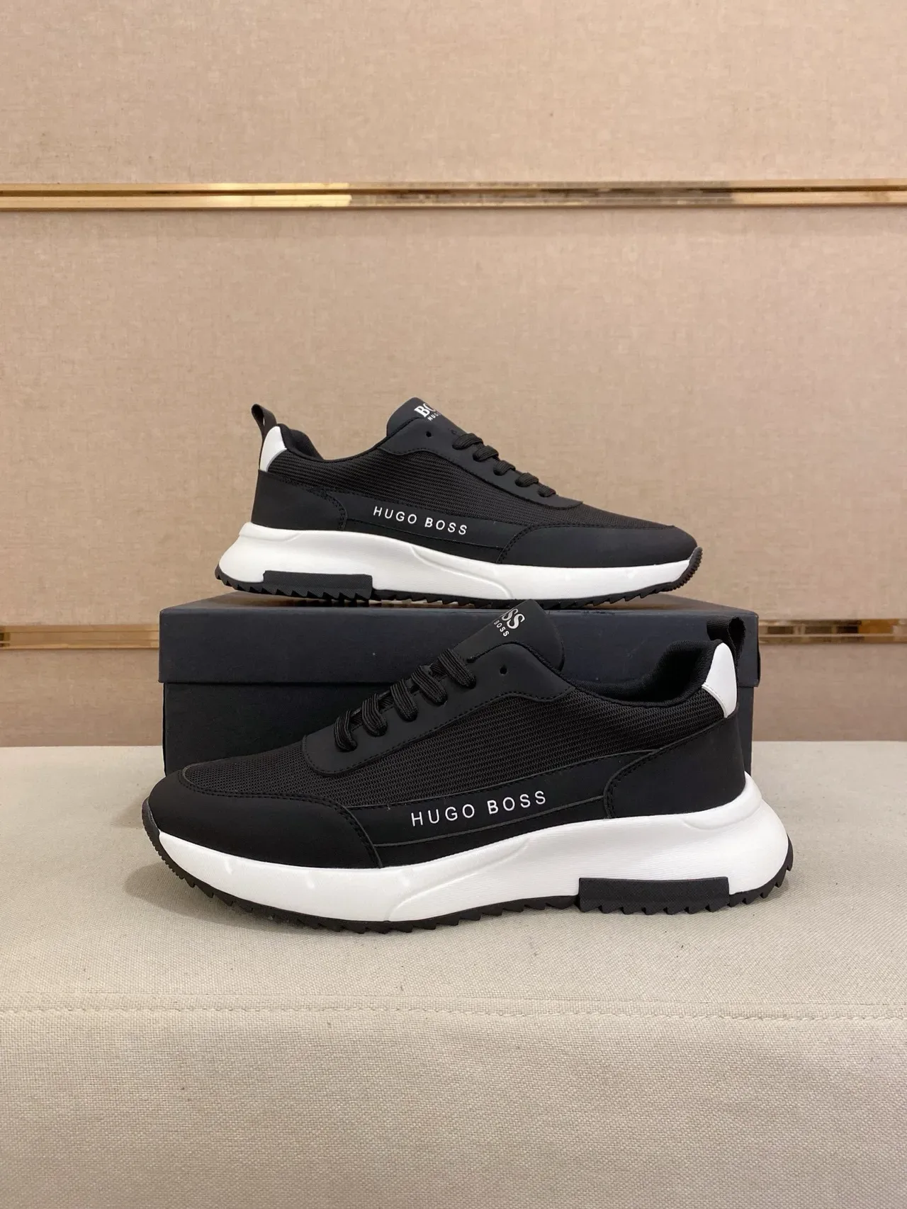 Hugo Boss Sneakers Lifestyle Noir Blanc avec Upper Mesh-Synthetic Contraste Midsole 7