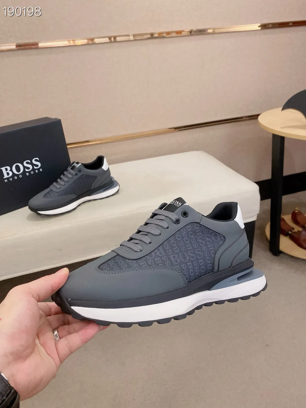 Hugo Boss Gris Blanc Monogrammées Construction Synthétique Multicouche Supérieure Lifestyle Sneakers 5